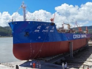 ˫ϲ���ţ���β�촬9000DWT���ബͬ��ʵ��һ����ˮһ������